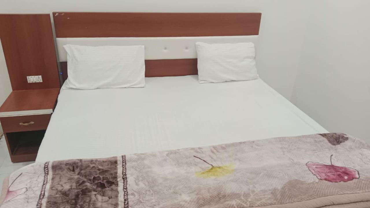 Rudra Prabha Guest House Ayodhya Extérieur photo