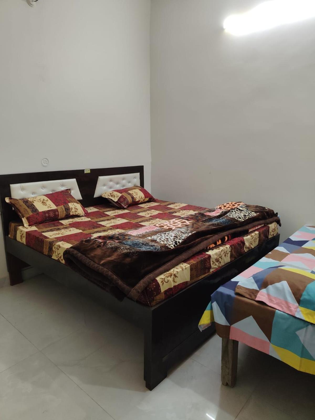 Rudra Prabha Guest House Ayodhya Extérieur photo